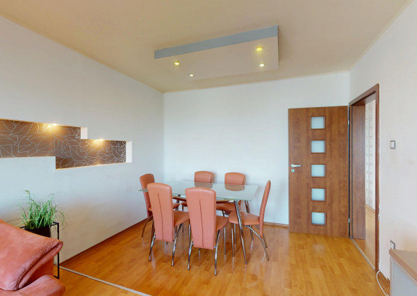 PREDAJ 4 izb. bytu Jilemnického ul., Dunajská Streda, balkón