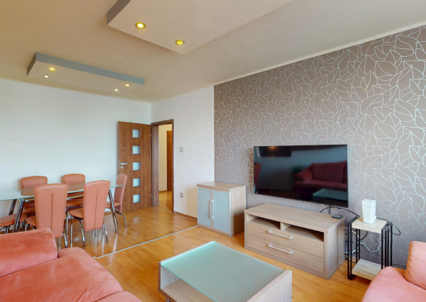 PREDAJ 4 izb. bytu Jilemnického ul., Dunajská Streda, balkón