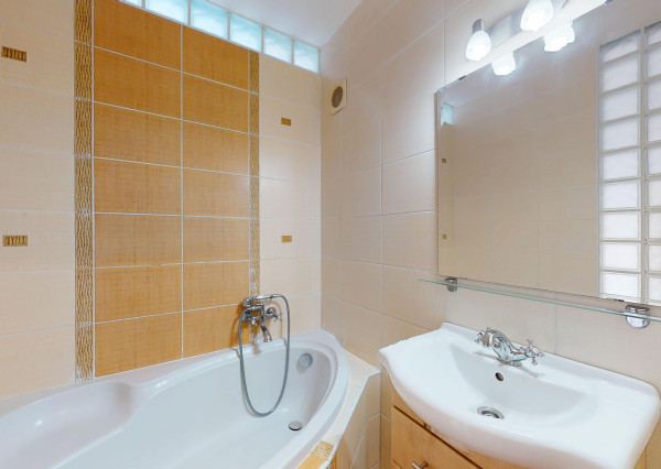 PREDAJ 4 izb. bytu Jilemnického ul., Dunajská Streda, balkón