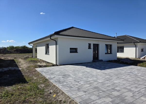 projekthviezda.sk Posledné RD na Javorovej vo Hviezdoslavove