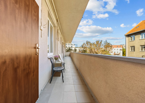 Na predaj priestranný 1-izbový byt po kompletnej rekonštrukcii na Vajnorskej ulici, Bratislava - Nové Mesto