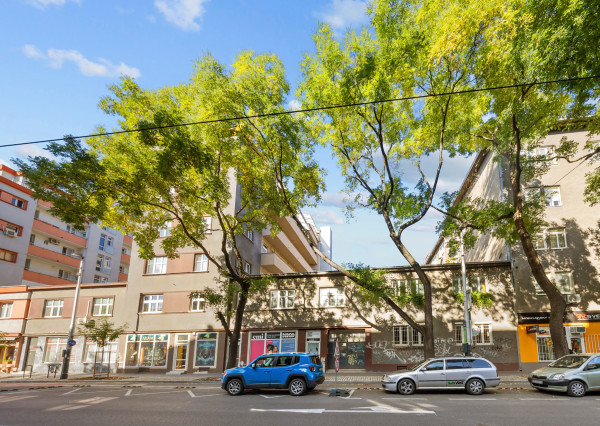 Na predaj priestranný 1-izbový byt po kompletnej rekonštrukcii na Vajnorskej ulici, Bratislava - Nové Mesto