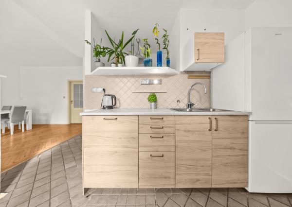 Na predaj 5-izbový byt s výmerou 114 m² v tichej a zelenej časti Ružinova – Ostredky na ulici Planét