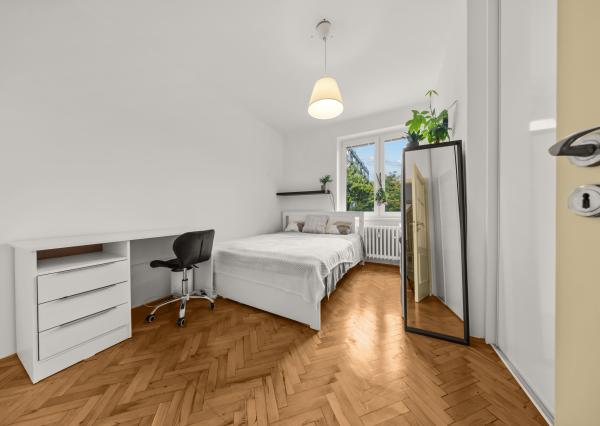 Na predaj 5-izbový byt s výmerou 114 m² v tichej a zelenej časti Ružinova – Ostredky na ulici Planét