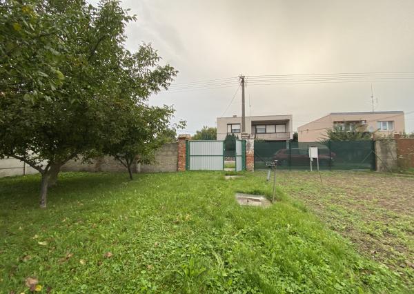 STAVEBNÝ POZEMOK - 1 202 m², Kráľová nad Váhom