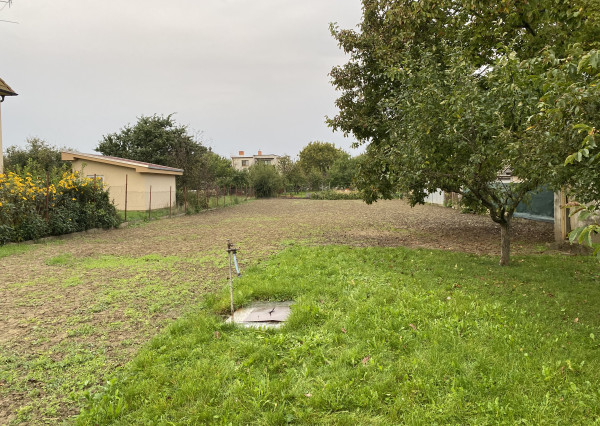 Na predaj stavebný pozemok, Kráľová nad Váhom - 1 202 m²