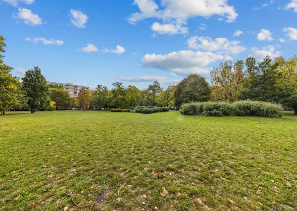 Na predaj 5-izbový byt s výmerou 114 m² v tichej a zelenej časti Ružinova – Ostredky na ulici Planét