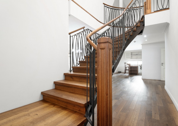 Na predaj exkluzívny 7-izbový rodinný dom s bazénom v meste Senica, ul. Rovenská.