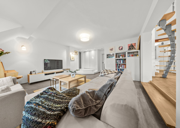 Na predaj elegantný 4 izbový mezanín s terasou pri Horskom parku