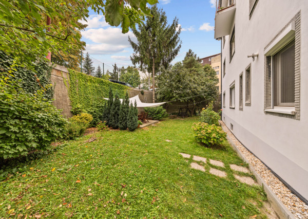 Na predaj elegantný 4 izbový mezanín s terasou pri Horskom parku