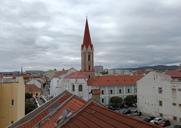 3i byt v historickom centre Košíc s terasou - pôvodný stav