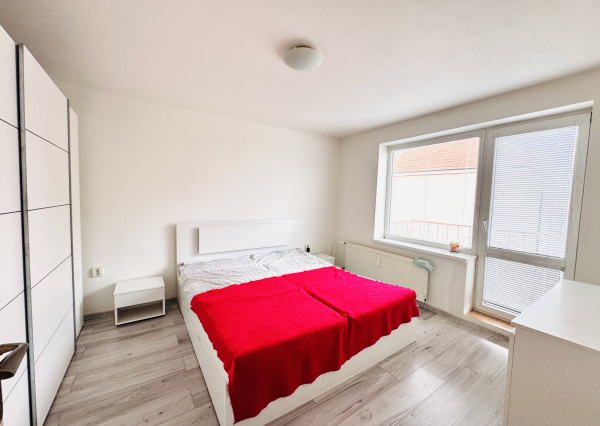 Na prenájom 2-izbový zariadený byt v Holíči – ul. Sasinkova.