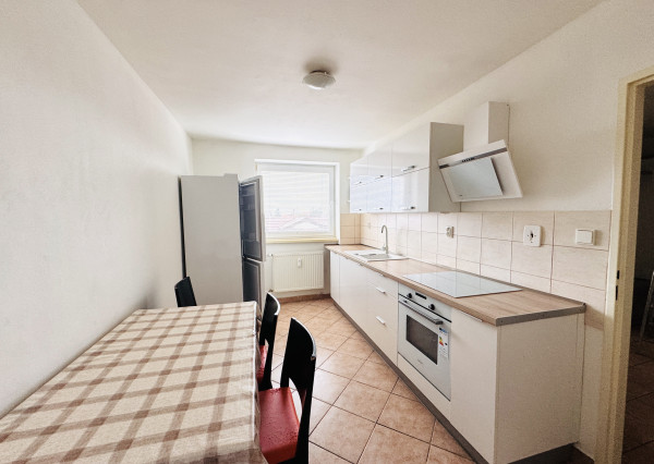 Na prenájom 2-izbový zariadený byt v Holíči – ul. Sasinkova.