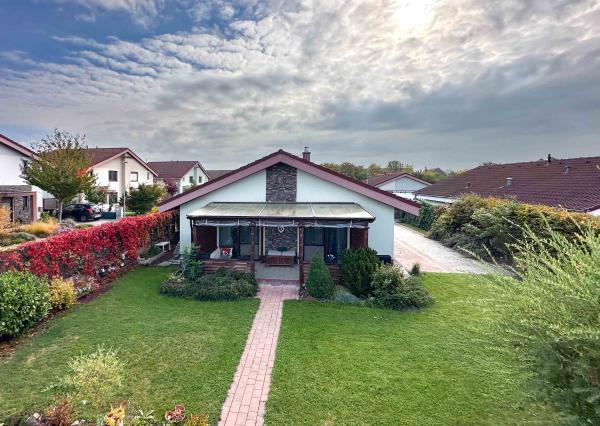 PRENÁJOM 4 izb. rodinného domu, Púpavová ul., Pezinok