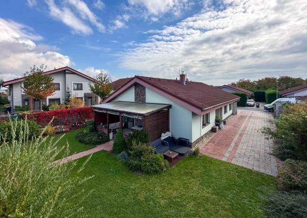 PRENÁJOM 4 izb. rodinného domu, Púpavová ul., Pezinok