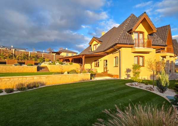 SPIŠSKÝ HRHOV- EXKLUZÍVNY rodinný dom s PROFI záhradou