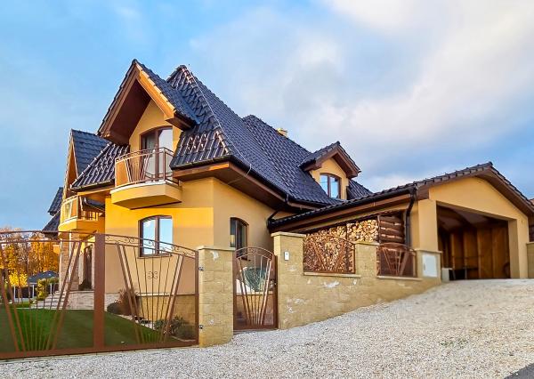 SPIŠSKÝ HRHOV- EXKLUZÍVNY rodinný dom s PROFI záhradou