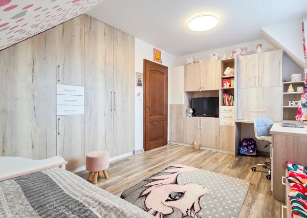 SPIŠSKÝ HRHOV- EXKLUZÍVNY rodinný dom s PROFI záhradou