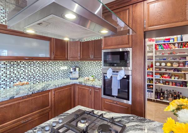 SPIŠSKÝ HRHOV- EXKLUZÍVNY rodinný dom s PROFI záhradou