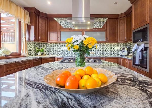 SPIŠSKÝ HRHOV- EXKLUZÍVNY rodinný dom s PROFI záhradou