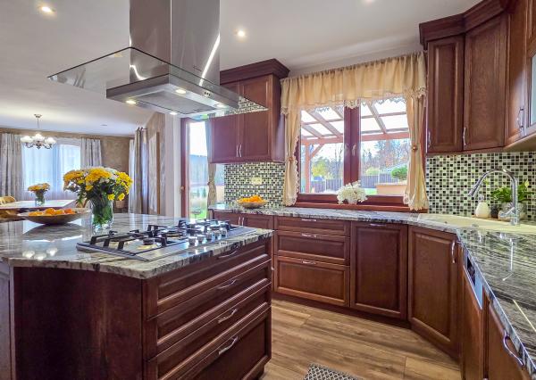 SPIŠSKÝ HRHOV- EXKLUZÍVNY rodinný dom s PROFI záhradou