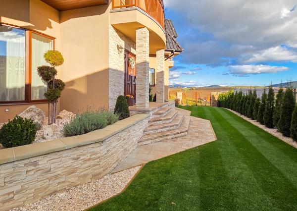 SPIŠSKÝ HRHOV- EXKLUZÍVNY rodinný dom s PROFI záhradou