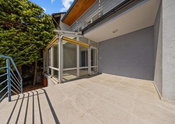 Predaj priestranného 4 izbového rodinného domu s bazénom na Kolibe