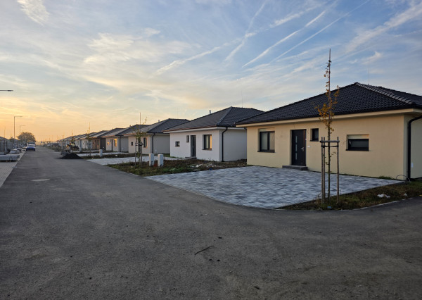 projekthviezda.sk Posledné RD na Javorovej vo Hviezdoslavove