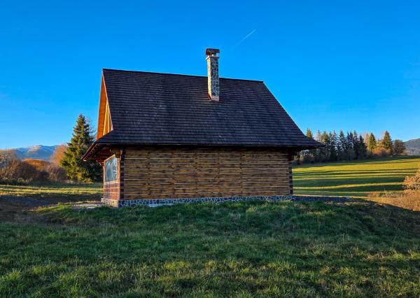 LUXUSNÉ zrubové chalupy s výhľadom na Kriváň (obec Východná)
