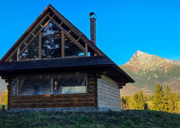 LUXUSNÉ zrubové chalupy s výhľadom na Kriváň (obec Východná)