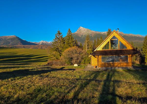 LUXUSNÉ zrubové chalupy s výhľadom na Kriváň (obec Východná)