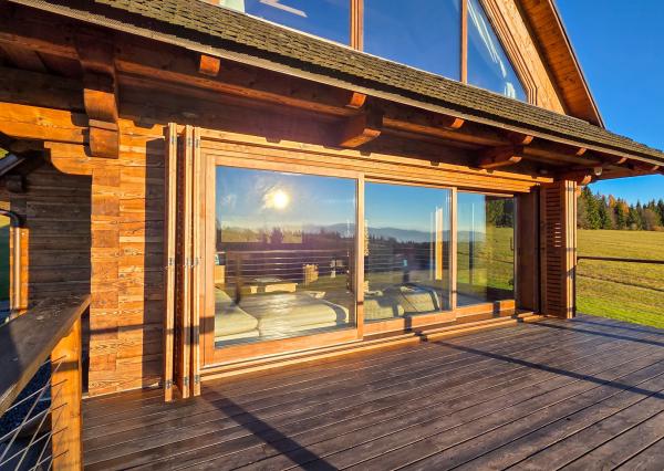 LUXUSNÉ zrubové chalupy s výhľadom na Kriváň (obec Východná)