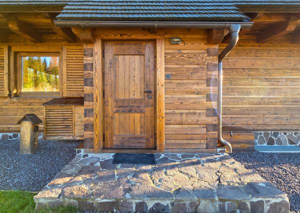 LUXUSNÉ zrubové chalupy s výhľadom na Kriváň (obec Východná)