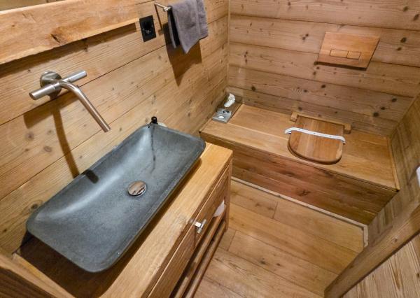 LUXUSNÉ zrubové chalupy s výhľadom na Kriváň (obec Východná)