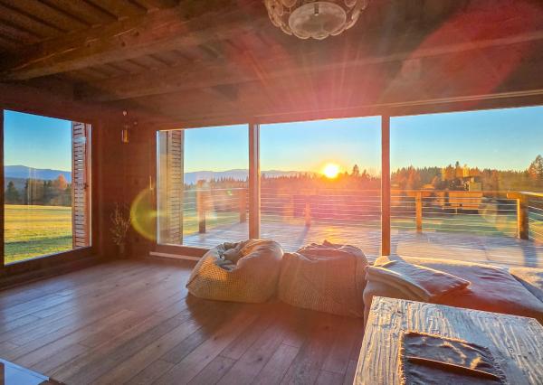 LUXUSNÉ zrubové chalupy s výhľadom na Kriváň (obec Východná)