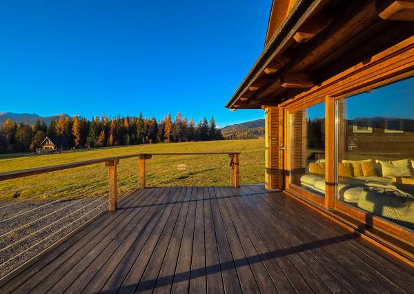 LUXUSNÉ zrubové chalupy s výhľadom na Kriváň (obec Východná)