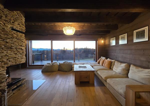 LUXUSNÉ zrubové chalupy s výhľadom na Kriváň (obec Východná)