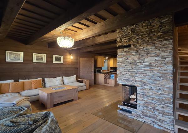 LUXUSNÉ zrubové chalupy s výhľadom na Kriváň (obec Východná)