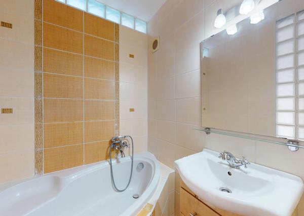 PREDAJ 4 izb. bytu Jilemnického ul., Dunajská Streda, loggia