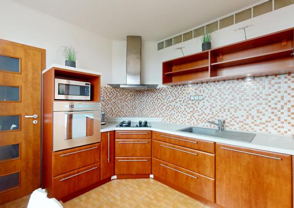 PREDAJ 4 izb. bytu Jilemnického ul., Dunajská Streda, loggia