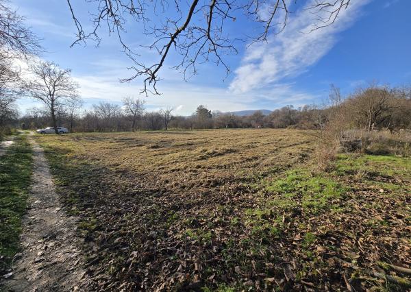 PREDAJ - 6222m2 pozemok v intraviláne NMnV