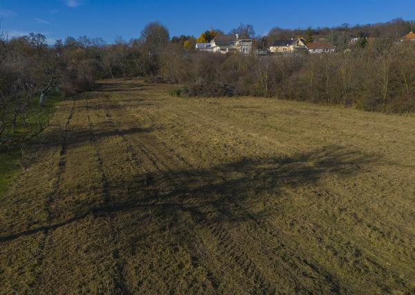 PREDAJ - 6222m2 pozemok v intraviláne NMnV