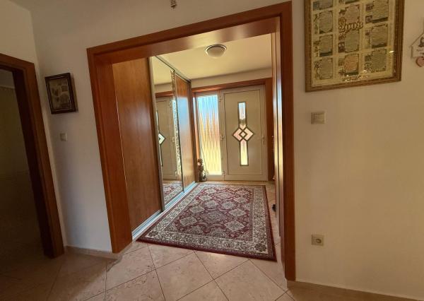 Na predaj 5-izbový rodinný dom s veľkorysou záhradou a bazénom v Podunajských Biskupiciach