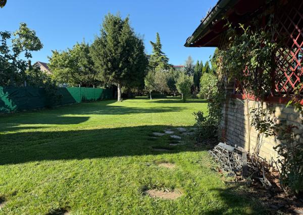 Na predaj 5-izbový rodinný dom s veľkorysou záhradou a bazénom v Podunajských Biskupiciach