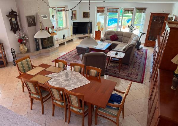 Na predaj 5-izbový rodinný dom s veľkorysou záhradou a bazénom v Podunajských Biskupiciach