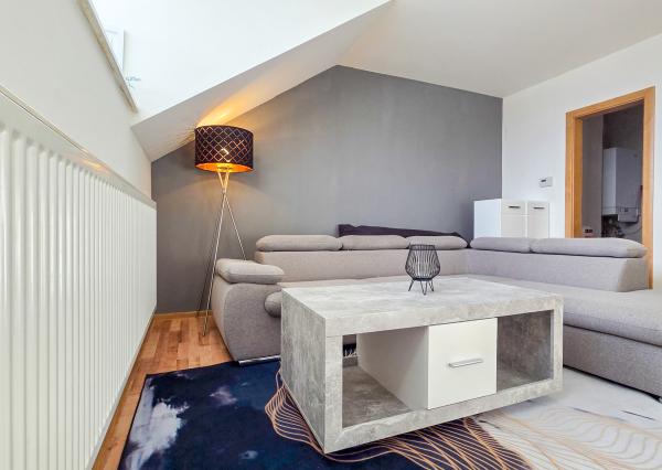 2-izbový mezonetový byt pod Vysokými Tatrami (Veľký Slavkov)