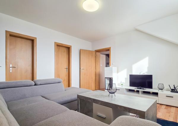 2-izbový mezonetový byt pod Vysokými Tatrami (Veľký Slavkov)