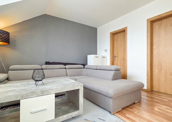 2-izbový mezonetový byt pod Vysokými Tatrami (Veľký Slavkov)