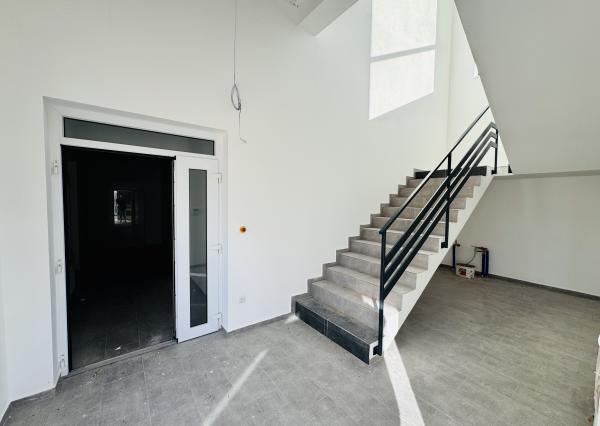 NA PREDAJ: Moderná komerčná budova vo fáze finalizácie – Senica.