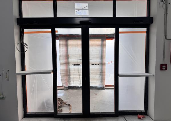 NA PREDAJ: Moderná komerčná budova vo fáze finalizácie – Senica.